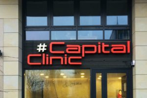 Litery 3d swietlne Warszawa Capital Clinic1
