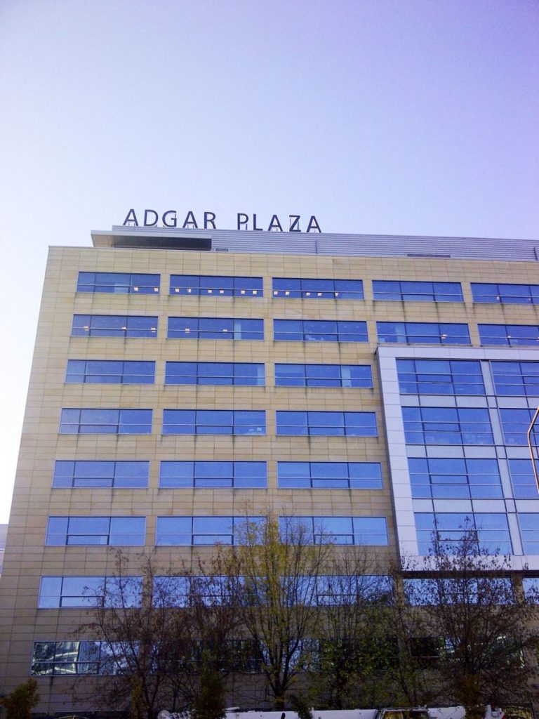 Reklamy wielkoformatowe Adgar