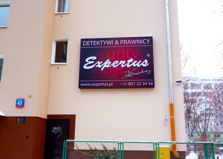 baner podswietlany Expertus